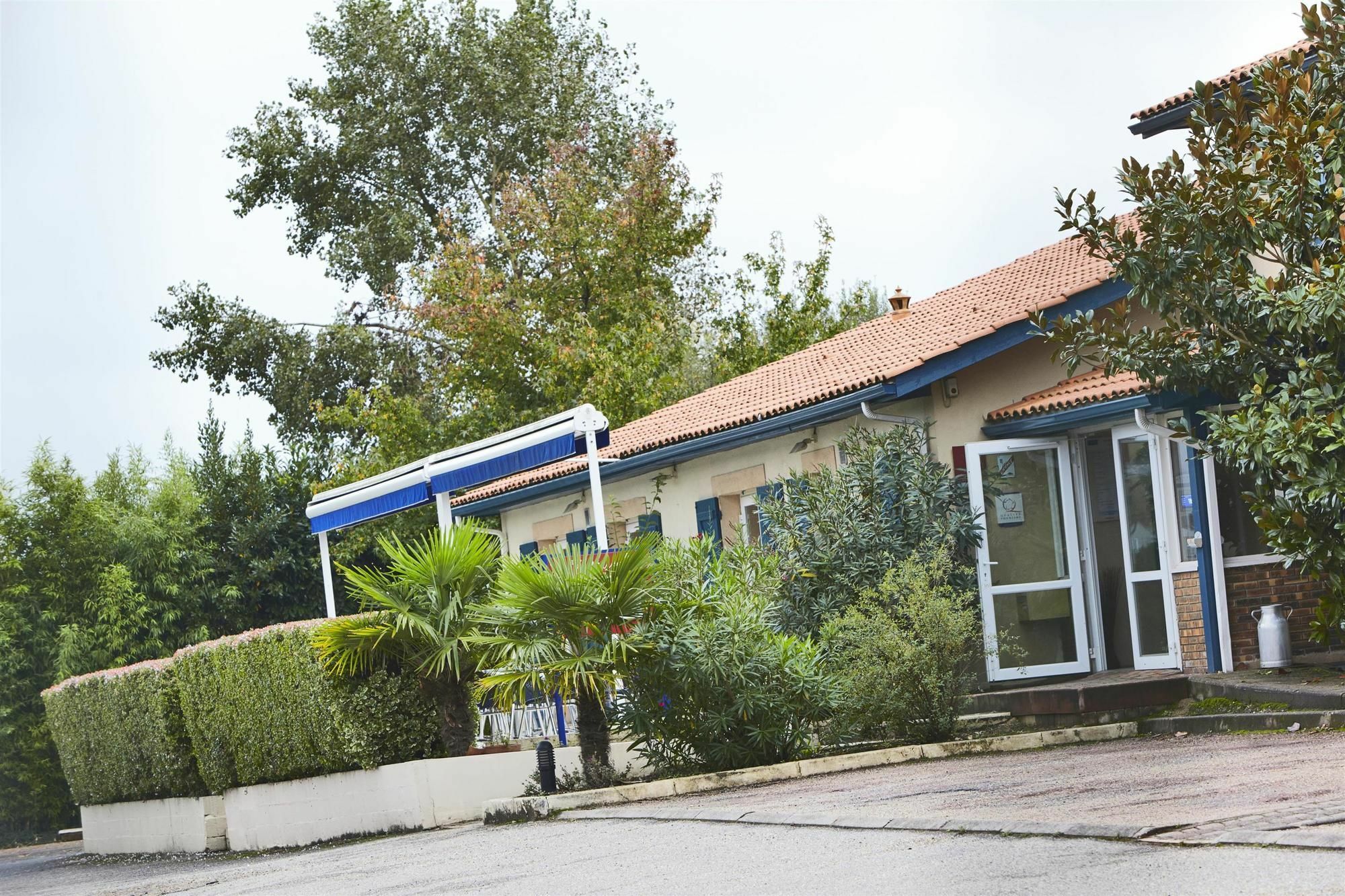 基里亚德里波尔圣艾米里昂酒店 利布尔讷 外观 照片
